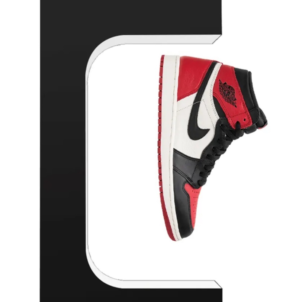 HYPELEV floating sneaker display